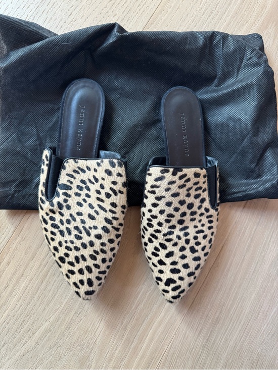 Jenni Kayne Shoes - Leopard Print Pointed Toe Mules - Black & Cream